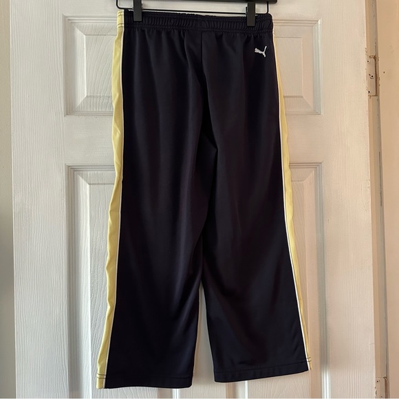 Puma Matching Shirt and Capri Pants - Picture 11 of 12